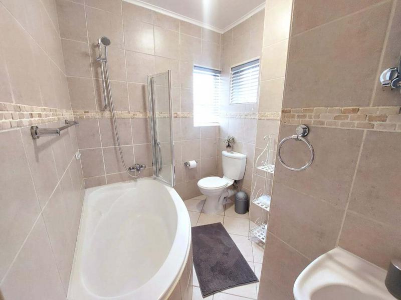 3 Bedroom Property for Sale in Reebok Western Cape